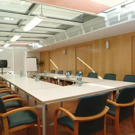 Airporthotel - Am Airport 4* Solnohrad