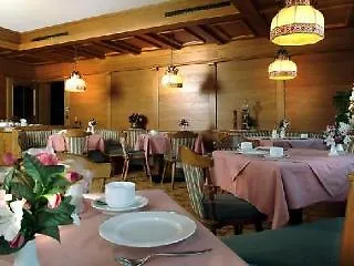 Airporthotel - Am Airport 4*