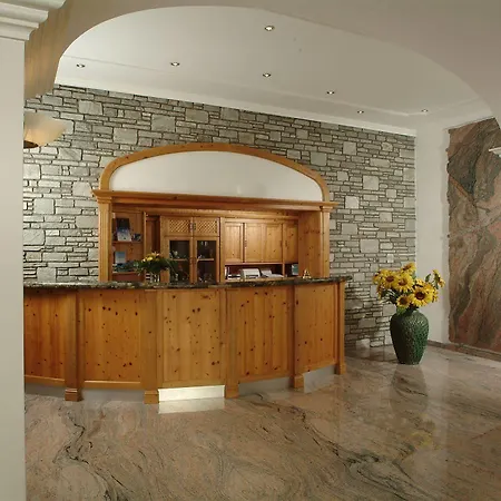 Szálloda Airporthotel - Am Airport