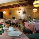 Airporthotel - Am Airport 4*