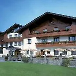 Airporthotel - Am Airport Ξενοδοχείο 4*